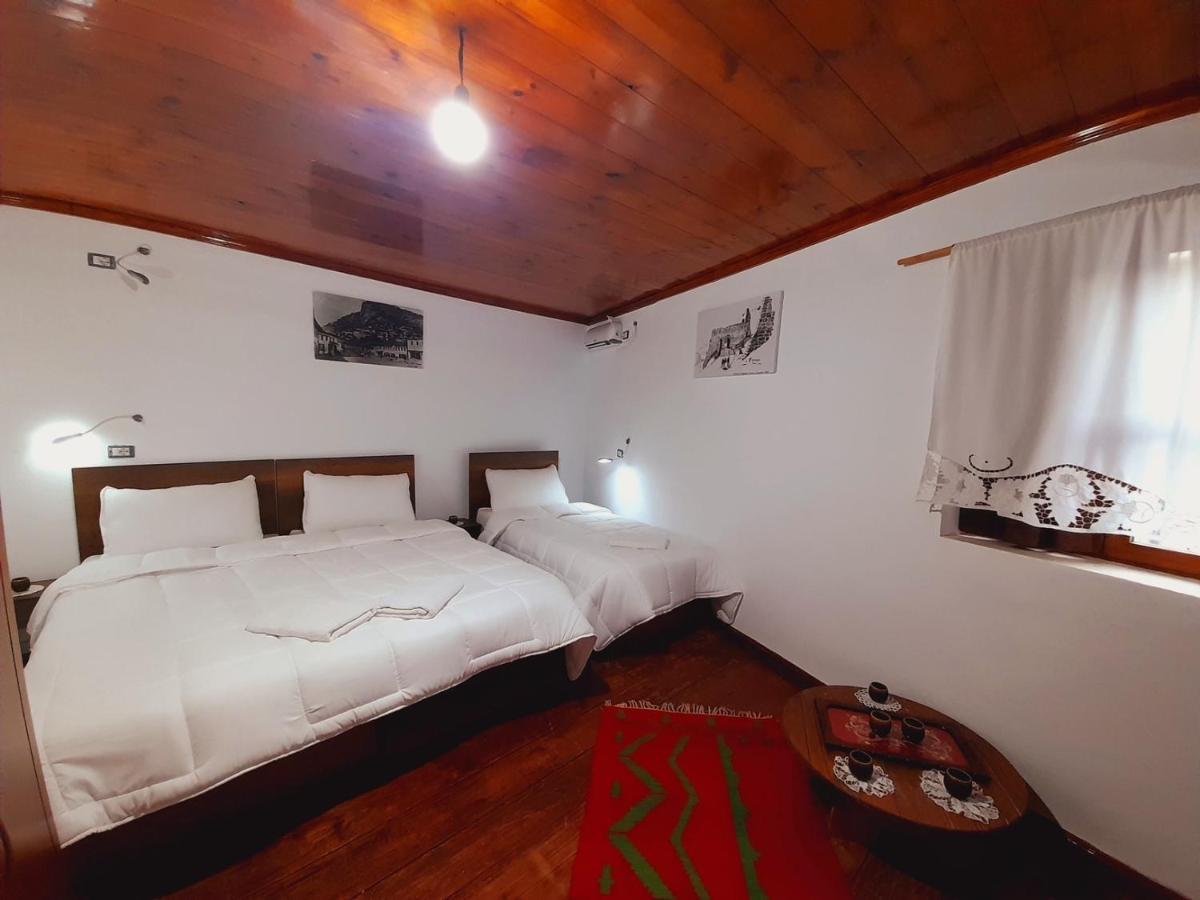 Gorica'S Bridge Hotel เบราท ภายนอก รูปภาพ