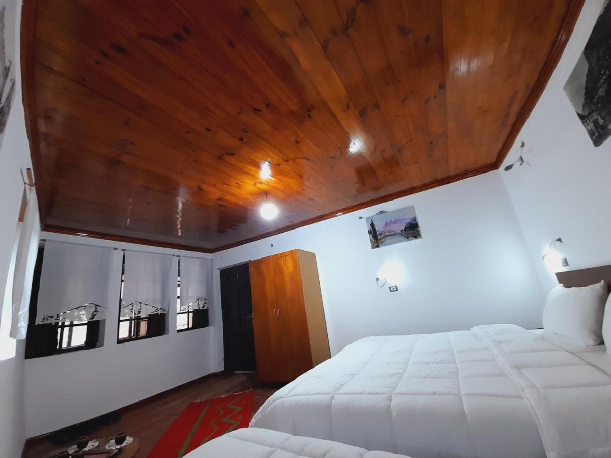 Gorica'S Bridge Hotel เบราท ภายนอก รูปภาพ