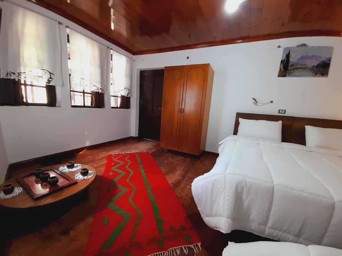 Gorica'S Bridge Hotel เบราท ภายนอก รูปภาพ