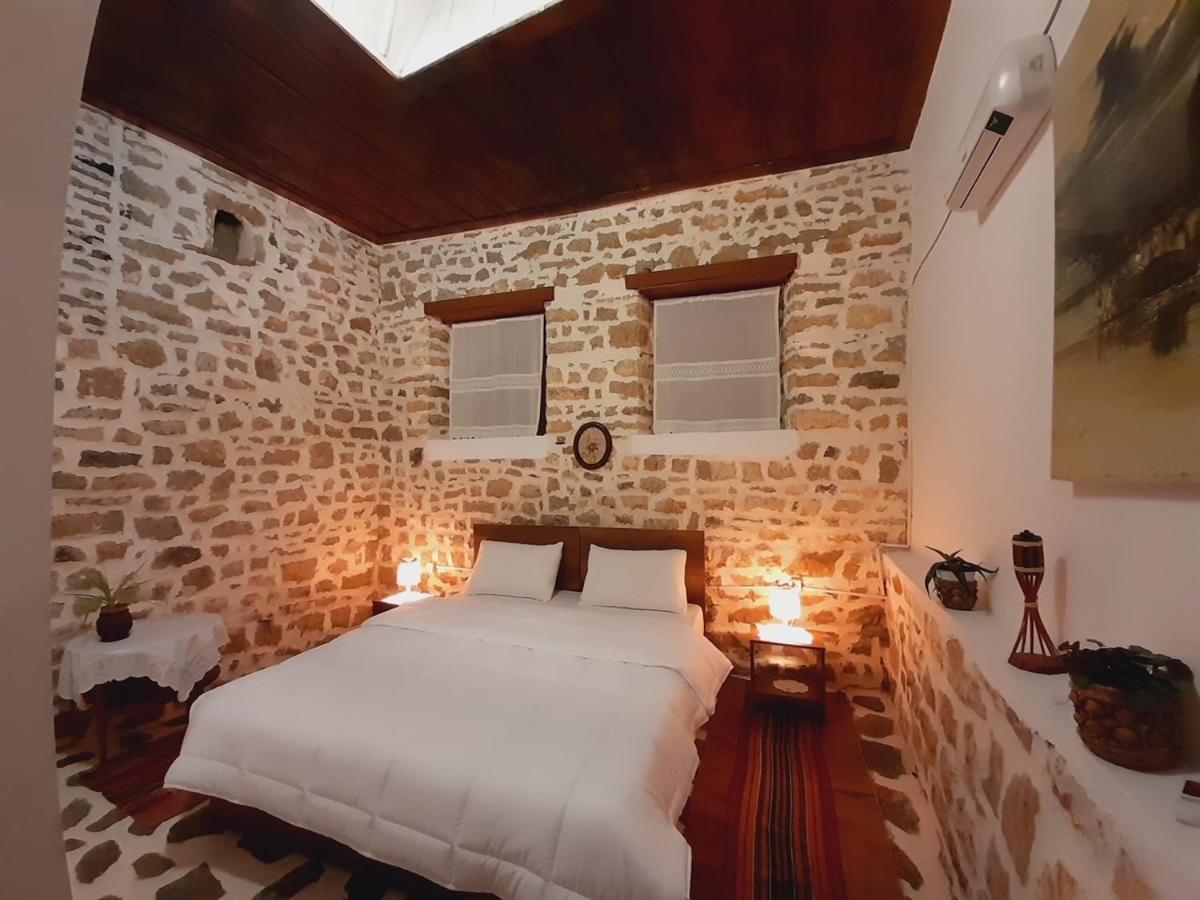 Gorica'S Bridge Hotel เบราท ภายนอก รูปภาพ